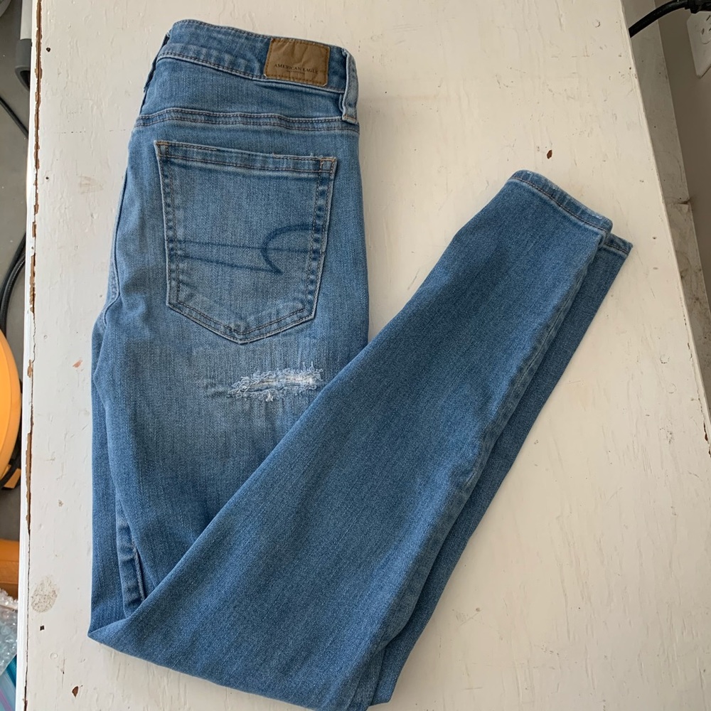 American Eagle distressed jeans size 2 high rise